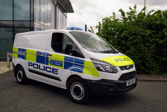 Pruebas del Ford Transit híbrido enchufable en Londres