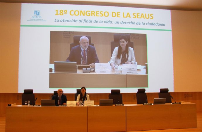 La consellera ha cerrado un congreso sobre atención al final de la vida