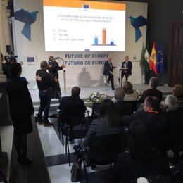 Diálogo ciudadano con el comisario europeo de Salud