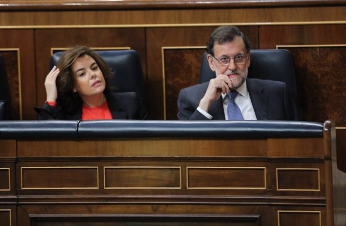 Soraya Sáenz de Santamaría y Mariano Rajoy 