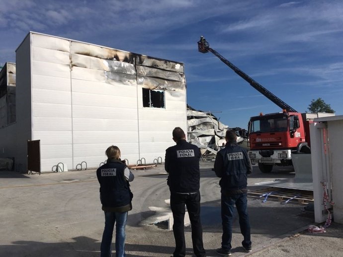 Incendio en la empresa Poliéster Resitex de Esquíroz