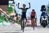 Simon Yates gana la cuarta etapa y asalta el liderato en el Tour de Romandía