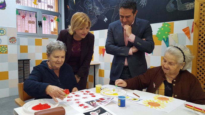  Violante Tomás Junto Con El Alcalde De Alcantarilla