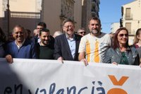 El Consell no dará "ningún paso atrás" en política lingüística y acabará con los barracones