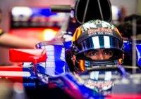 Sainz: "Sacar un punto tras tantos problemas es para estar contentos"