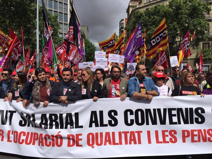Cabecera de la manifestación del Día del Trabajo en Barcelona