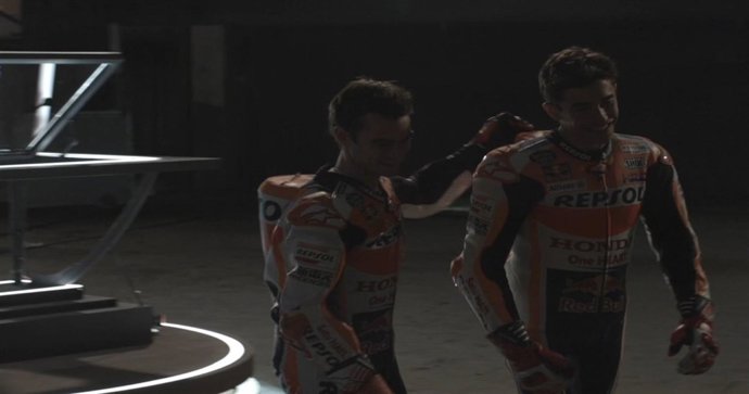 Los pilotos de MotoGP Marc Márquez y Dani Pedrosa contra el bullying 