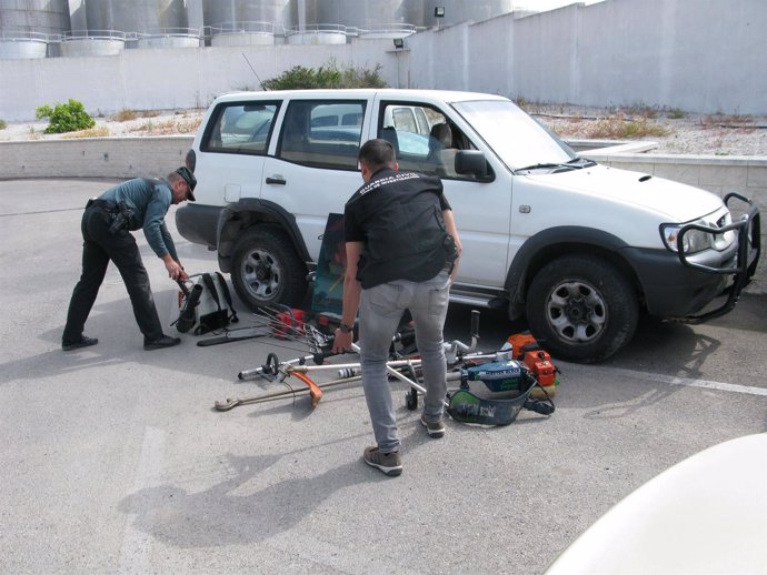 Objetos recuperados por la Guardia Civil en Baena tras 13 robos