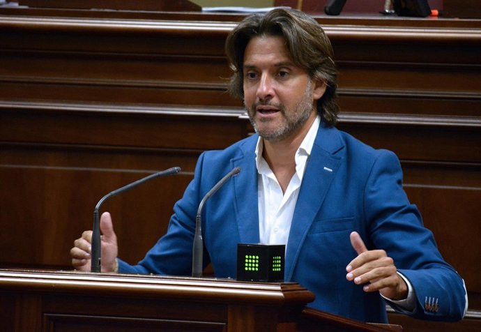 El diputado del PSOE de Canarias Gustavo Matos