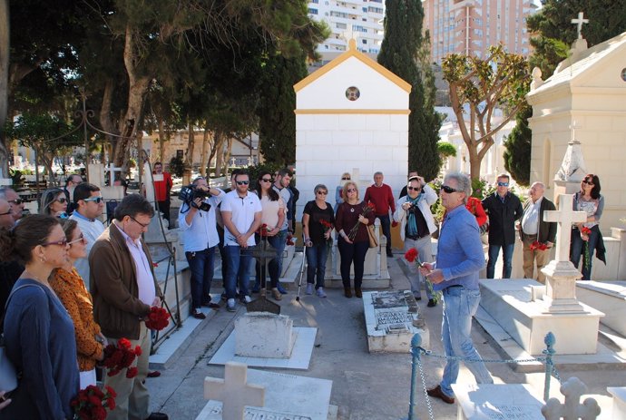 PSOE y UGT rinden homenaje en Melilla a las víctímas de la Guerra Civil