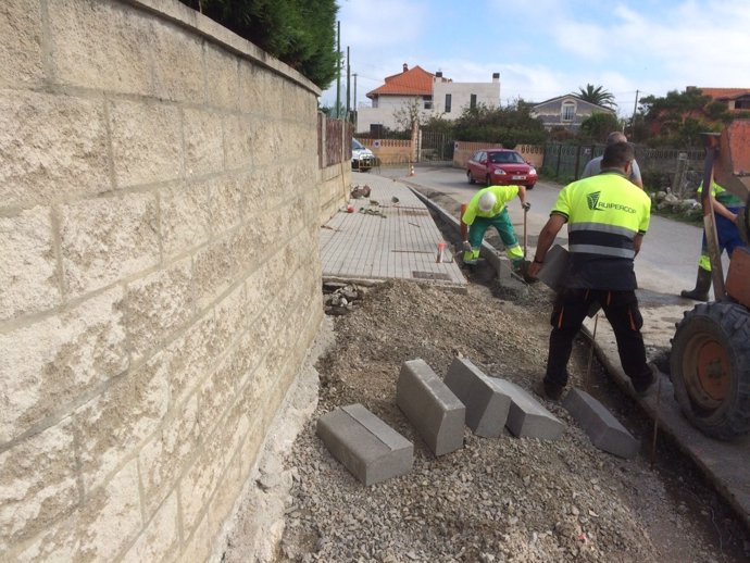 Obras de abasteciimiento y saneamiento en Bezana