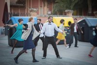 Emaya hace un llamamiento al civismo con la campaña 'Estrenam contenidors, estrenam històries' 