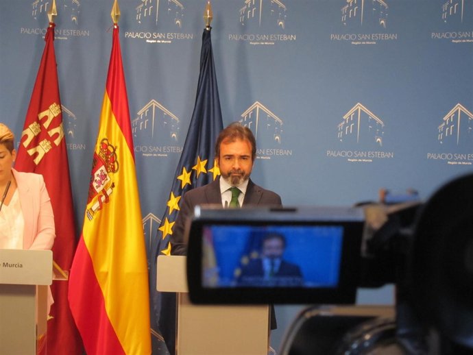                                Pedro Rivera, En La Rueda De Prensa