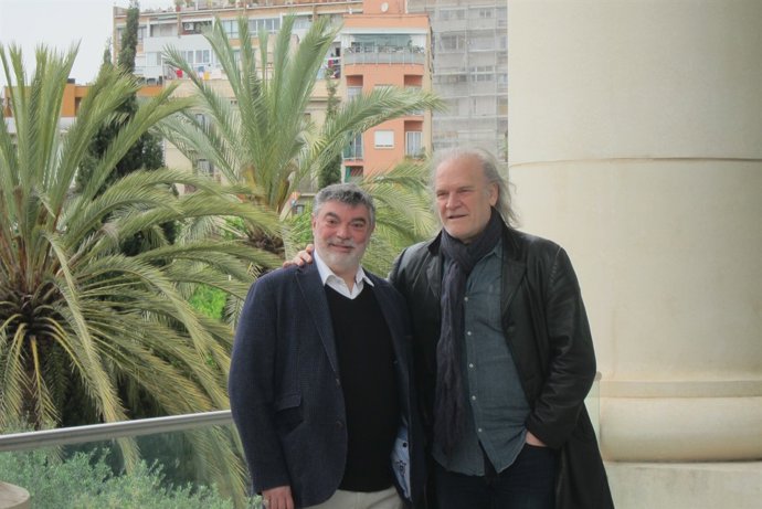  El Dtor.X.Albertí I L'Actor L.Homar En El TNC                              