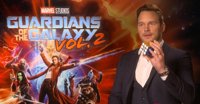 VÍDEO: Chris Pratt (Guardianes de la Galaxia 2) resuelve un cubo de Rubik mientras hace una entrevista