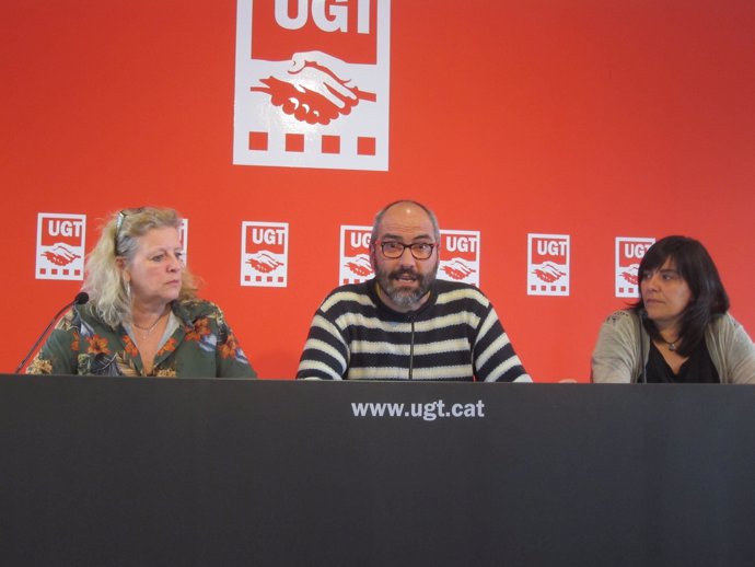 Laia Martí (UGT), Ramon Font (Ustec) i Marta Tejedor (CC.OO.)