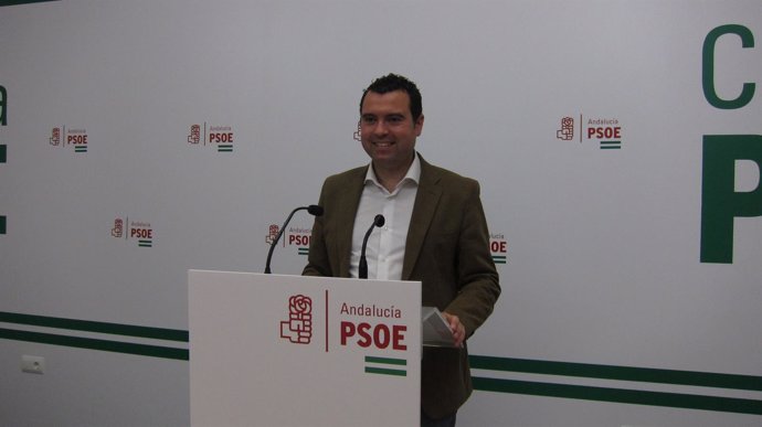 El candidato a la Alcaldía del PSOE de Priego, José Manuel Mármol