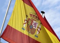 Fiscalía pide multa de 2.400 euros para tres acusados de quemar una bandera de España en Parres
