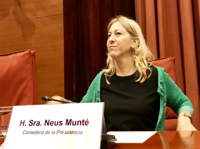 La consellera Neus Munté en el Parlament