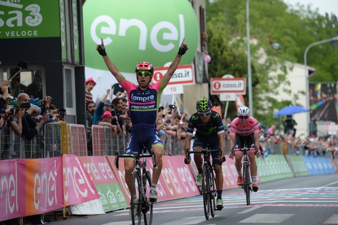 Ulissi guanya l'etapa 11 del Giro d'Itàlia