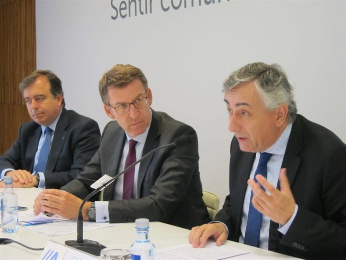 Botas (Abanca), Feijóo (Xunta) y Ocaña (Funcas)                     