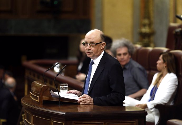 Cristóbal Montoro presenta en el Congreso los Presupuestos