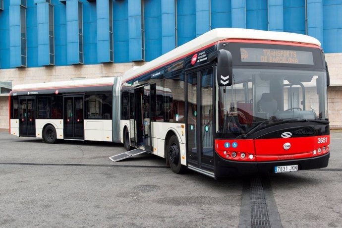 Autobús de TMB Solaris Urbino 18 híbrido