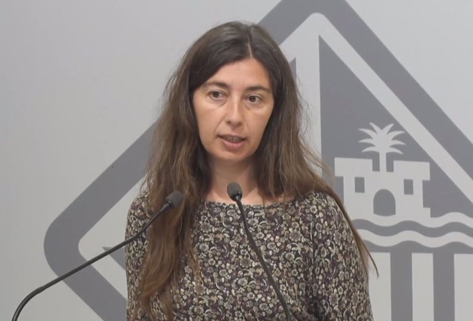 Neus Truyol explica los acuerdos adoptados en la junta de gobierno