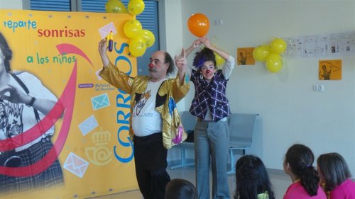 Correos y Payasos Sin Fronteras en el Hospital Infanta Sofía