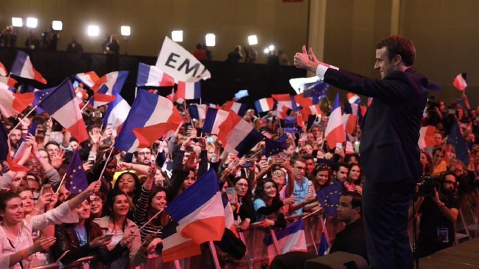 Macron i Li Pen tanquen la passada a la segona volta
