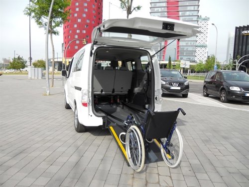 Primer coche eléctrico de España adaptado para personas con movilidad reducida