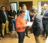 García Carvajal propone recoger en estatutos la obligatoriedad de debates