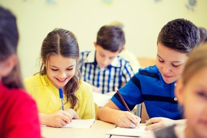 Examen, prova final, avaluació, primària, col·legi, classe