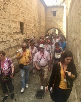 Turistas por las calles de Baeza