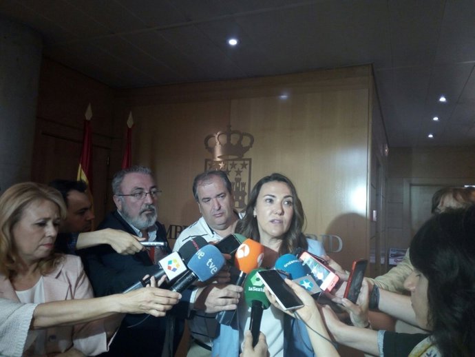 Isabel González, hermana de Ignacio González.