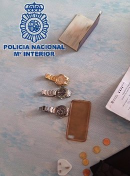 Relojes intervenidos tras ser robados en Puerto Banús (Marbella, Málaga) 