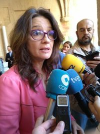 Oltra advierte a Montoro: "A lo mejor la borrachera del gasto era Castor"