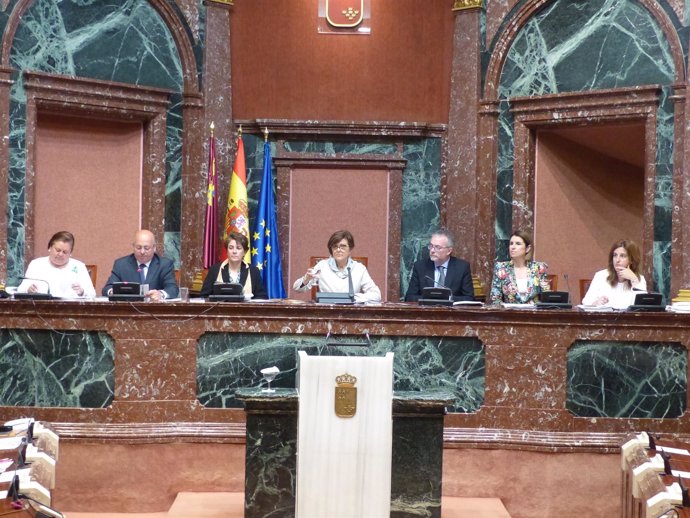 Imagen de la Mesa de la Asamblea Regional