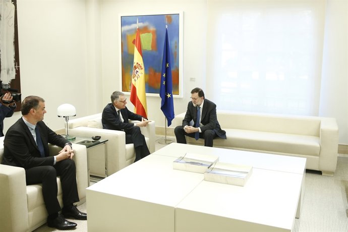 Encuentro de Mariano Rajoy con Carlos Tavares y Maxime Picat