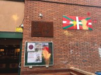 PNV denuncia el ataque "antidemocrático y cobarde" a una decena de batzokis y pide a la IA a que se pronuncie