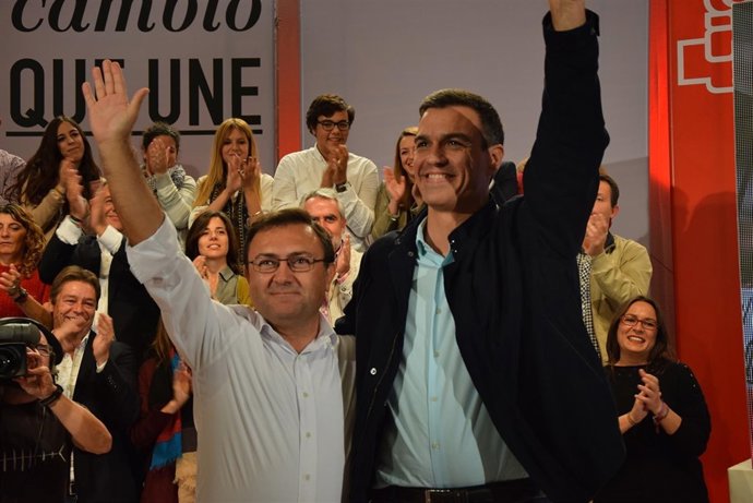 Miguel Ángel Heredia y Pedro Sánchez PSOE