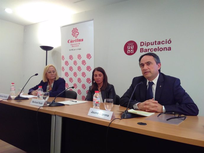 Presentación de un acuerdo de Diputación de Barcelona y Càritas sobre vivienda