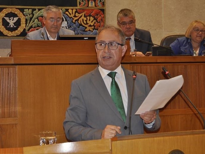 El consejero de Hacienda, Fernnado Gimeno