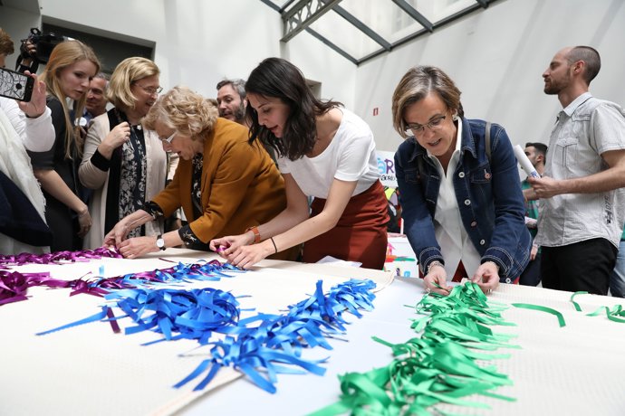 Bandera arcoíris que ondeará en Cibeles