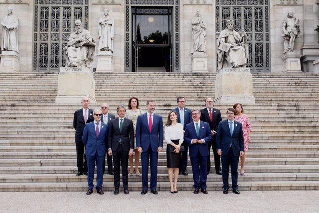 Autoridades en la inauguración de la exposición en Madrid