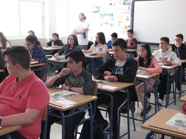 Más de 200 alumnos de la provincia participan en esta competición matemática.