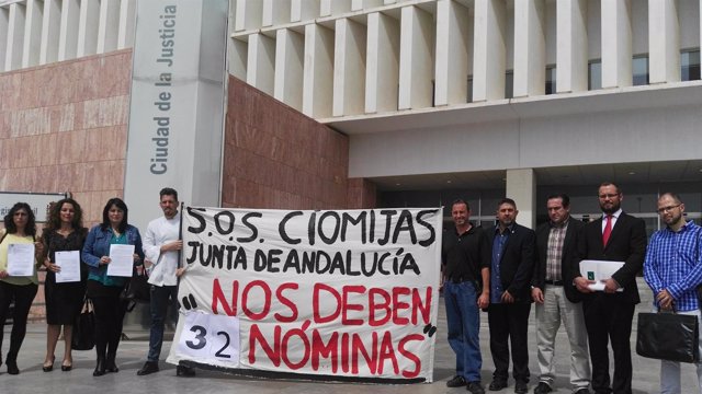 Trabajadores del CIOMijas presentan una querella 