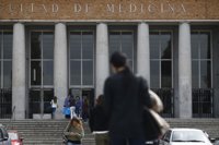 El rector de UCM explica que avisó a la Policía por la protesta estudiantil porque "no se puede secuestrar" el Consejo