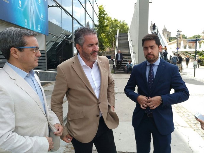 El diputat d'Cs en el Parlament Martín Barra, Jorge Soler i David Mejía