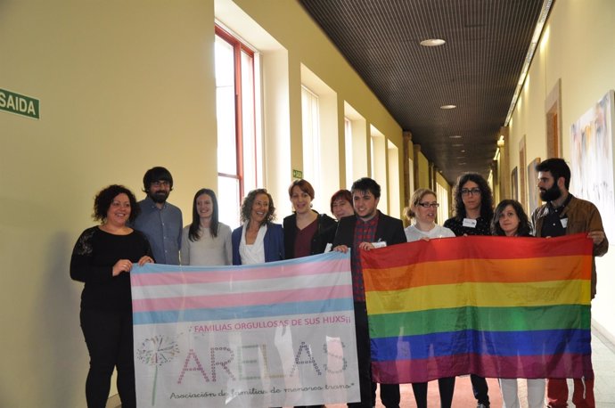 La oposición ergistra Ley de Identidad de género en el Parlamento de Galicia.